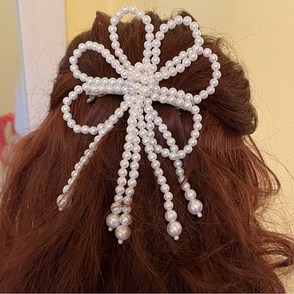 Pearl Accessories - Vintage 80 90 Retro Oversized White Pearl Bow Feminine Hair Barrette Accessory